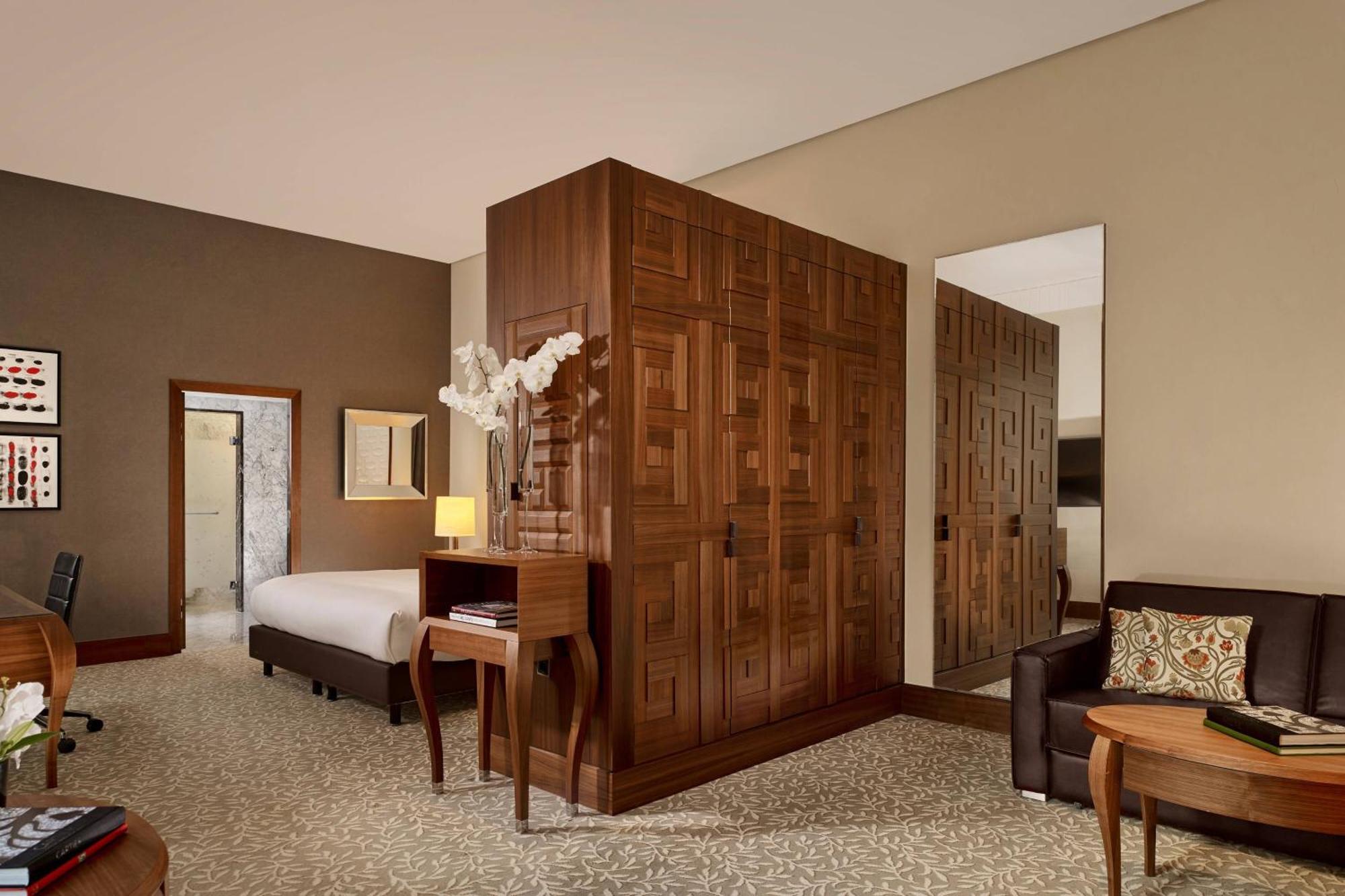 The Ritz-carlton, 5*