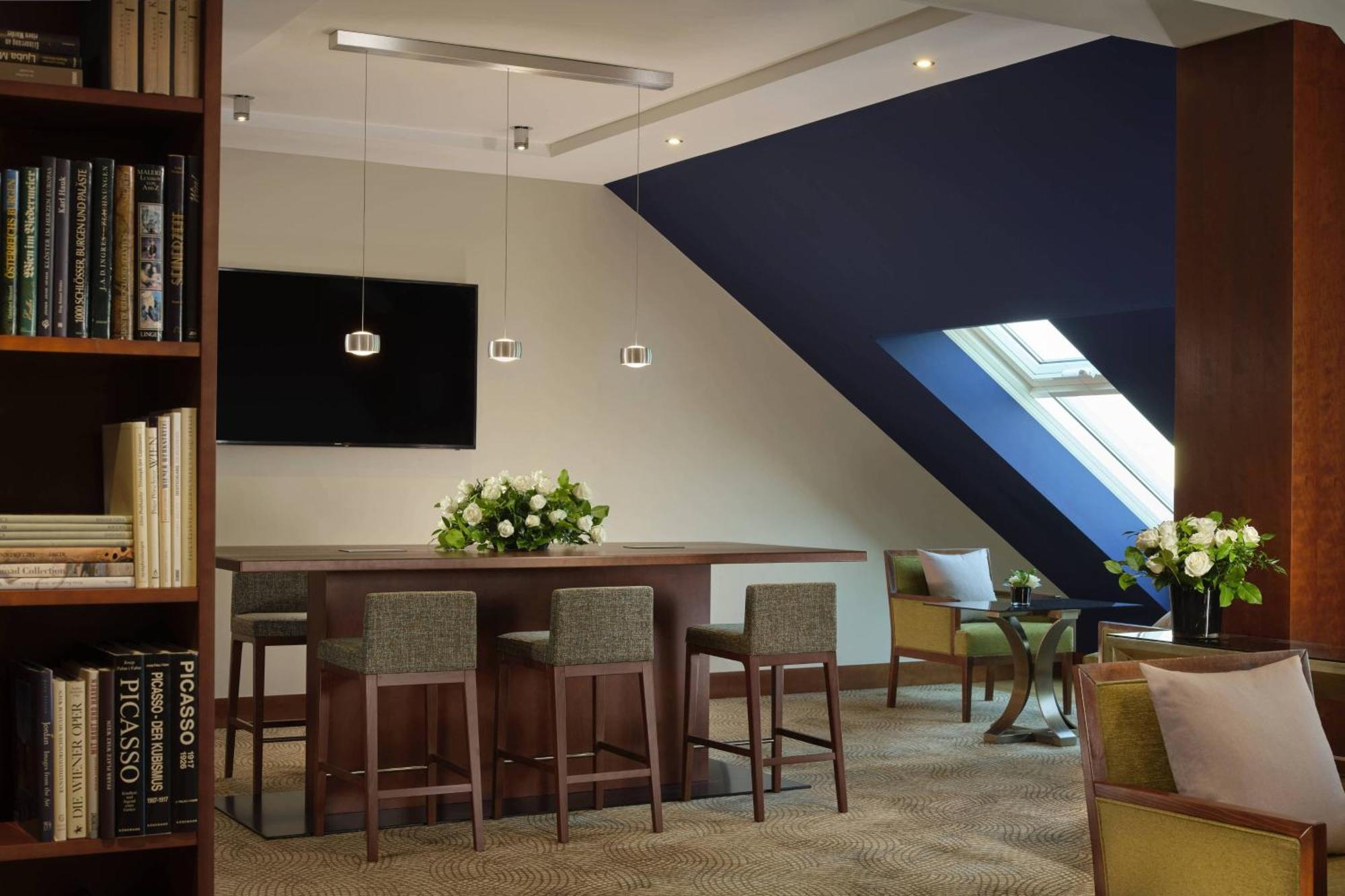 The Ritz-carlton, Hotel 5*