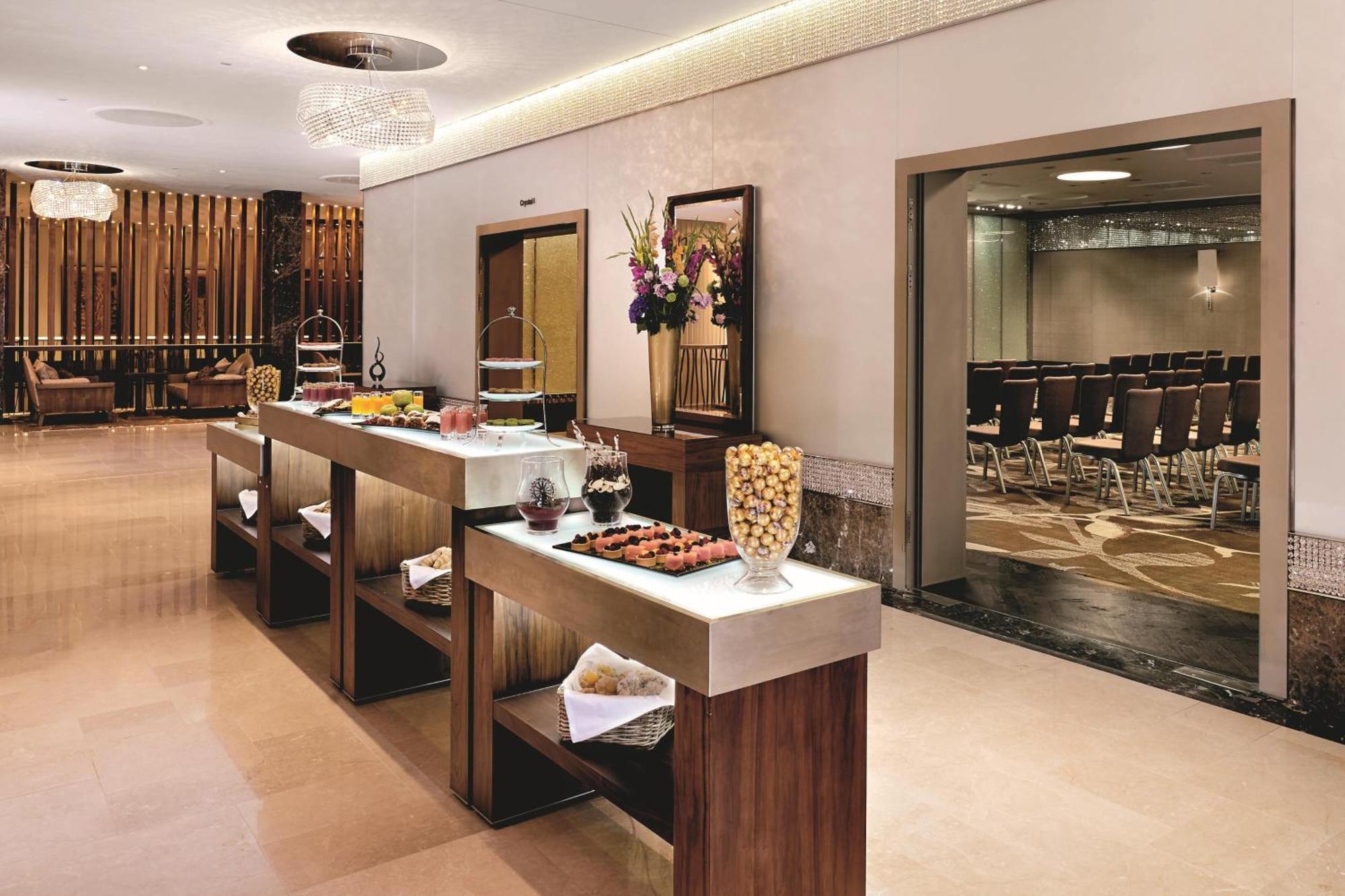 The Ritz-carlton, 5*